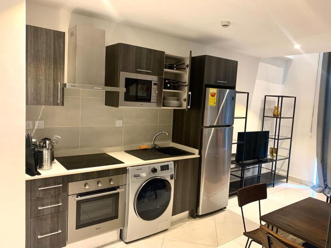 One Bedroom Apartment At A Embassy Gardens Cantonments Akra Dış mekan fotoğraf