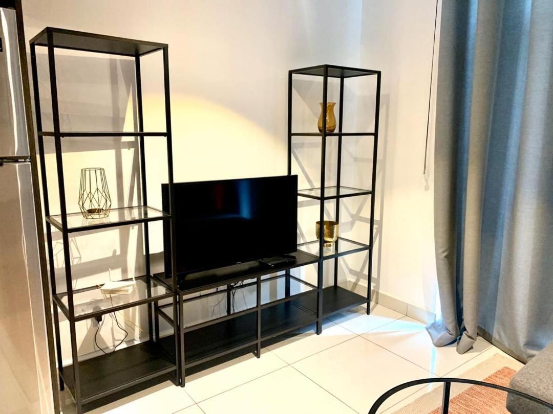 One Bedroom Apartment At A Embassy Gardens Cantonments Akra Dış mekan fotoğraf
