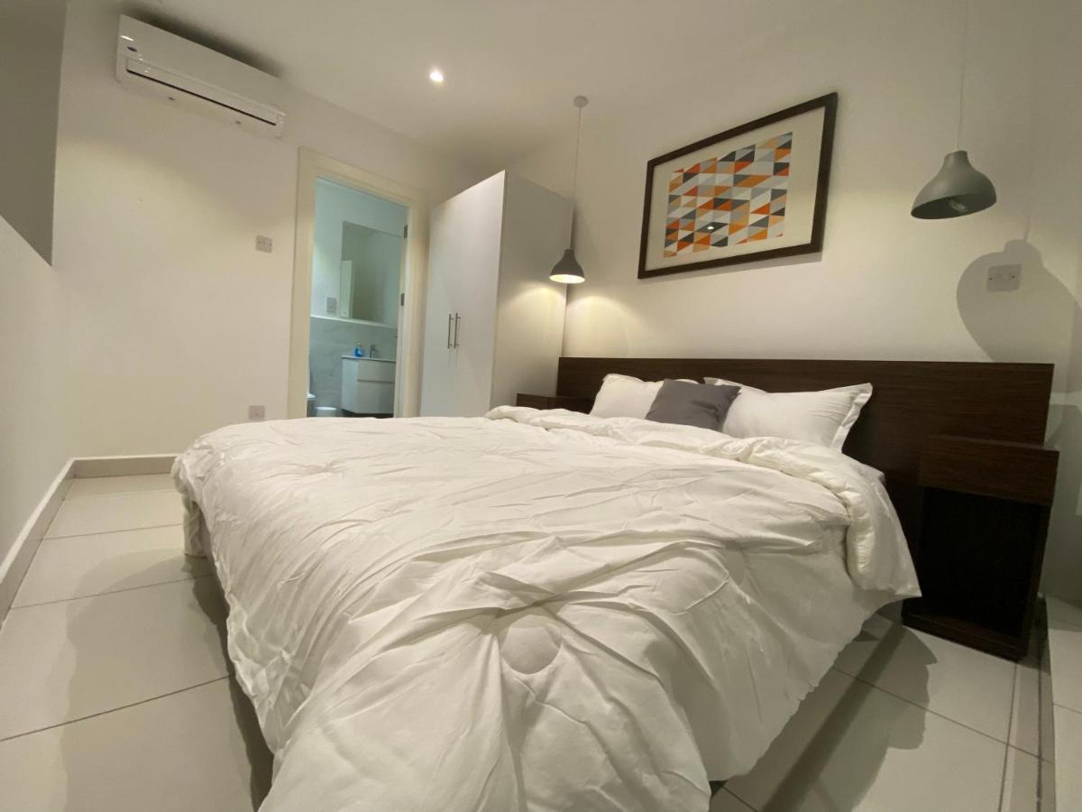 One Bedroom Apartment At A Embassy Gardens Cantonments Akra Dış mekan fotoğraf